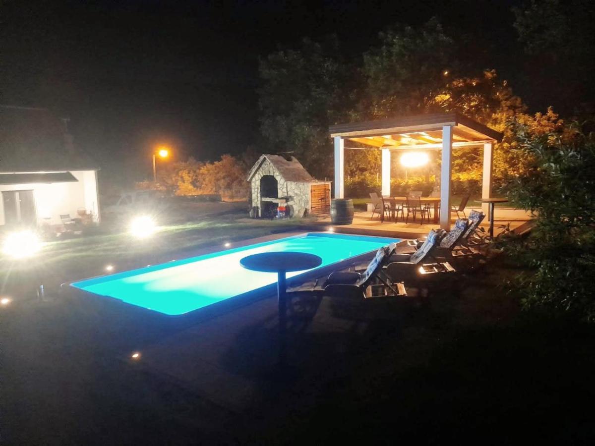 Villa Marie With Pool, Two Bedrooms For 4+2Kids Cavoglave Экстерьер фото